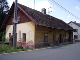 Rodinný dům v obci Skuhrov nad Bělou, okr. Rychnov nad Kněžnou. 
